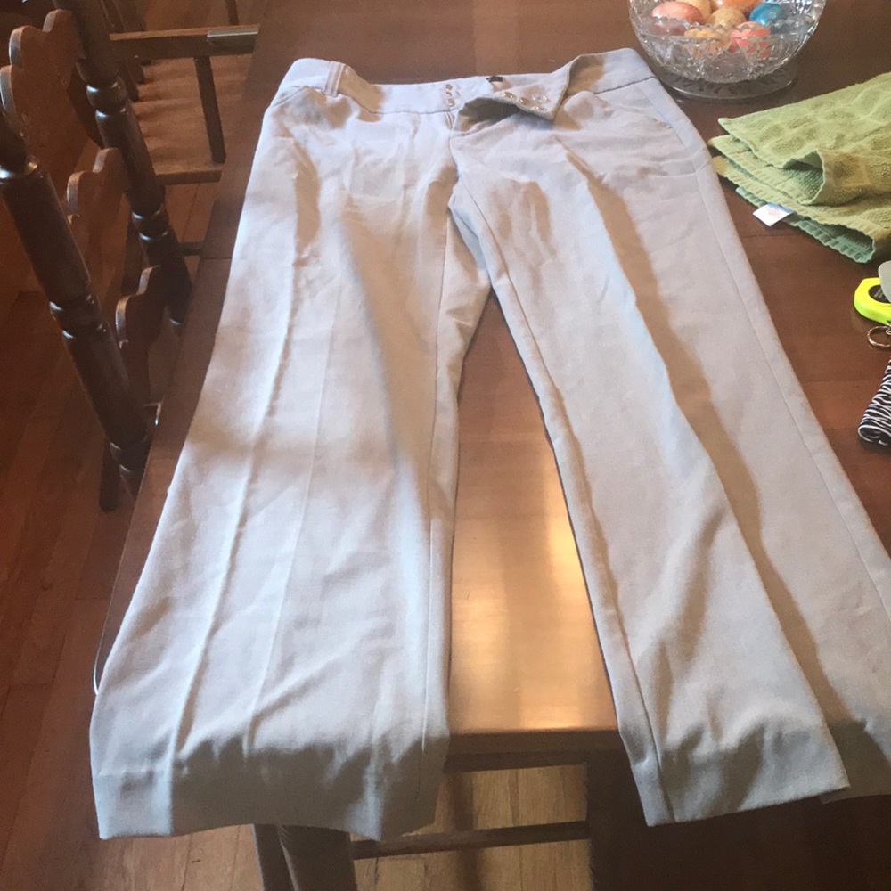 Daisy Fuentes slacks taupe